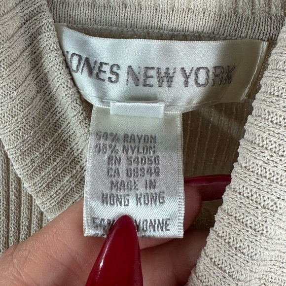 Jones New York ribbed tan turtleneck sleeveless tank size S - Picture 2 of 10